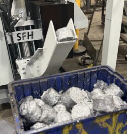 metal briquetter